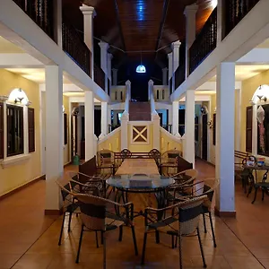 Bed & Breakfast Twin House - Lao Experience Laos